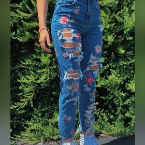 American Eagle Outfitters Floral Embroidered Distressed
Mom Jeans